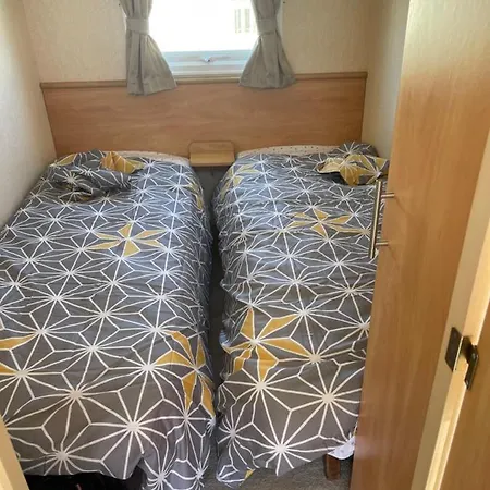 Yellow 3 Caravan Ingoldmells 6 Berth 3 Bedrooms Скегнесс Экстерьер фото
