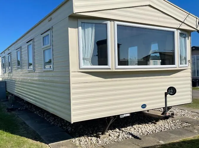 Yellow 3 Caravan Ingoldmells 6 Berth 3 Bedrooms