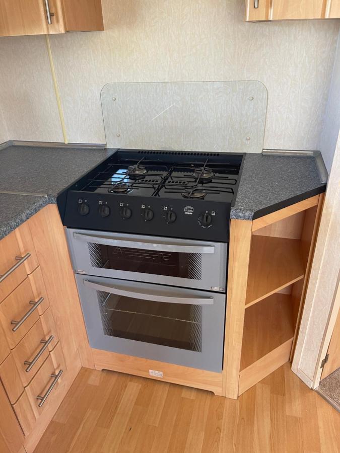 Yellow 3 Caravan Ingoldmells 6 Berth 3 Bedrooms Skegness