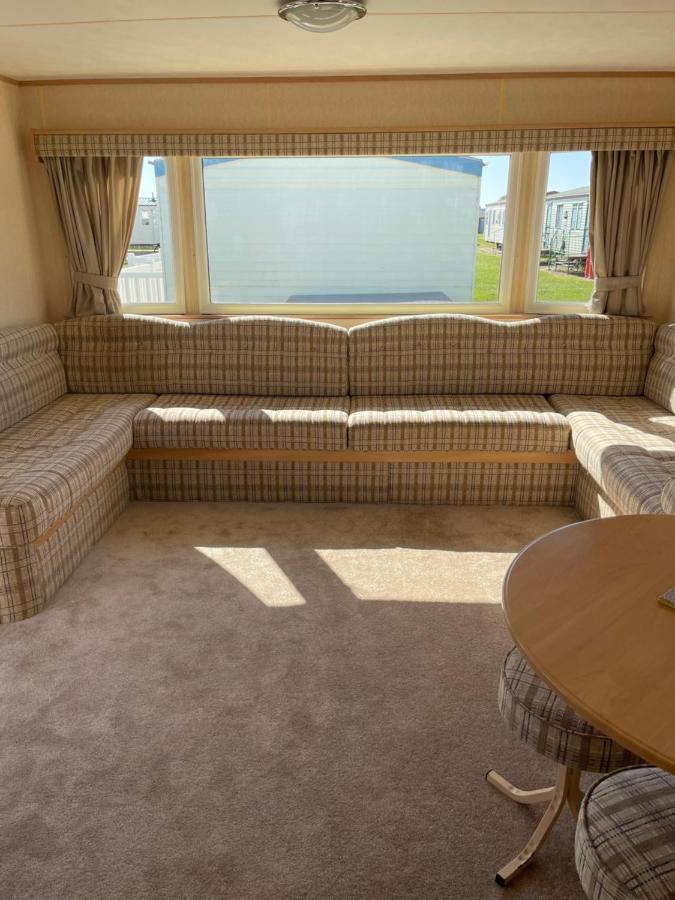 Yellow 3 Caravan Ingoldmells 6 Berth 3 Bedrooms Skegness