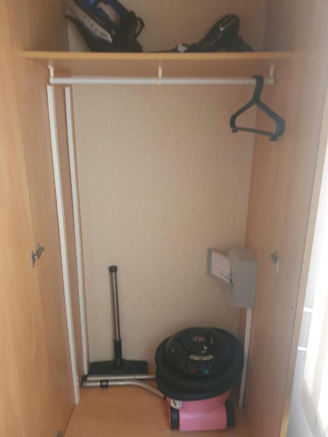 Yellow 3 Caravan Ingoldmells 6 Berth 3 Bedrooms * Skegness