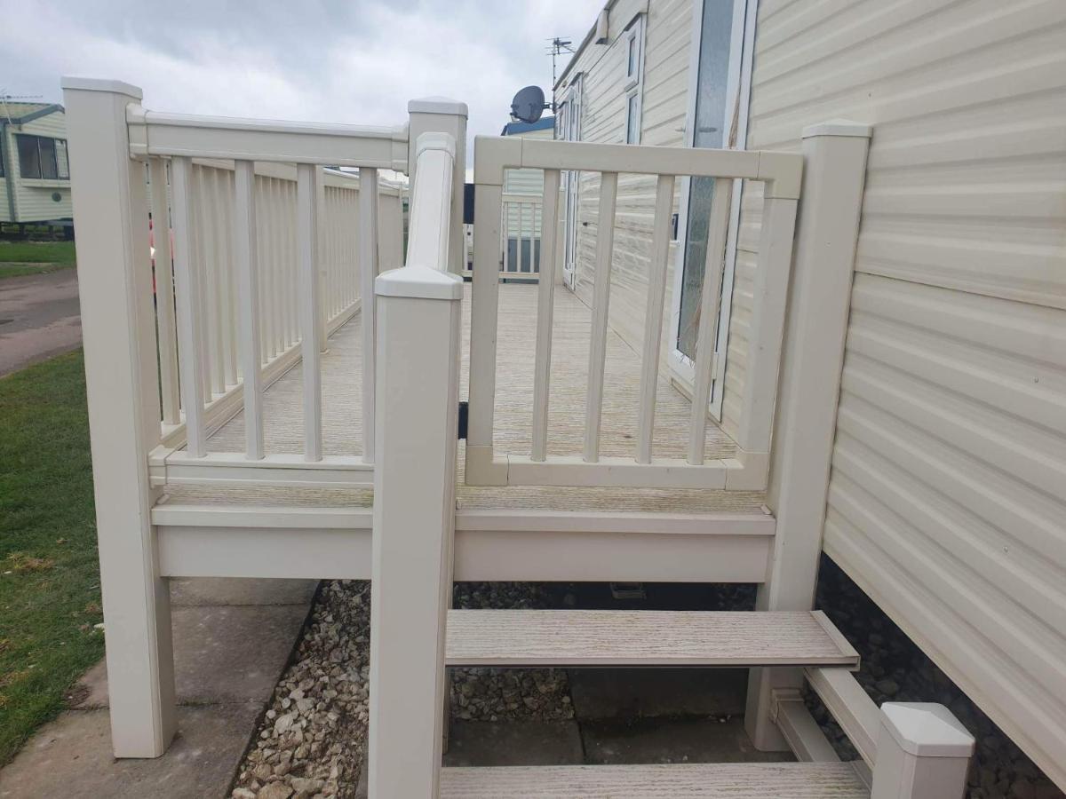 Yellow 3 Caravan Ingoldmells 6 Berth 3 Bedrooms * Skegness